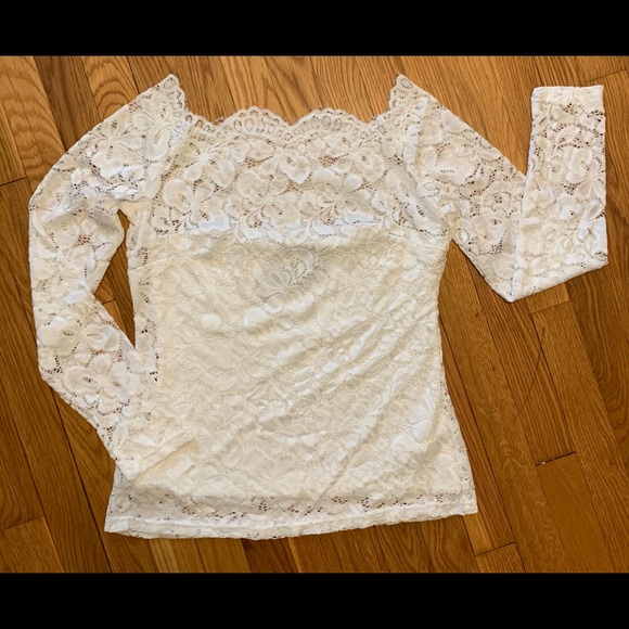 White off the shoulder eyelet lace long sleeve top - Picture 2 of 5